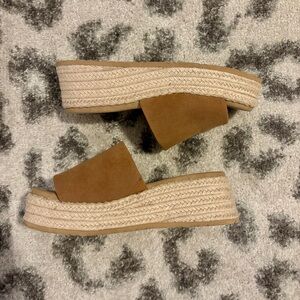 Buckle Brown and Cream Platform Sandals